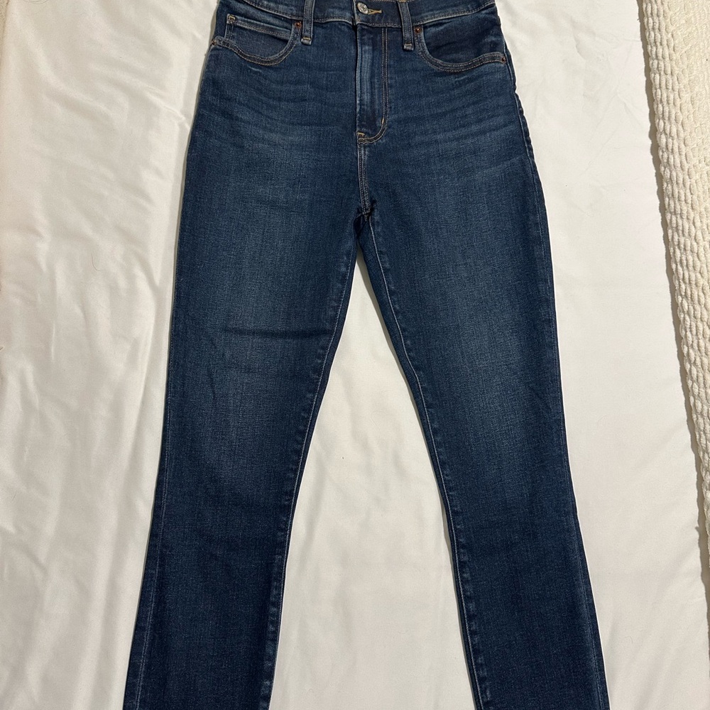Abercrombie & Fitch High Rise Dark Blue Jeans
